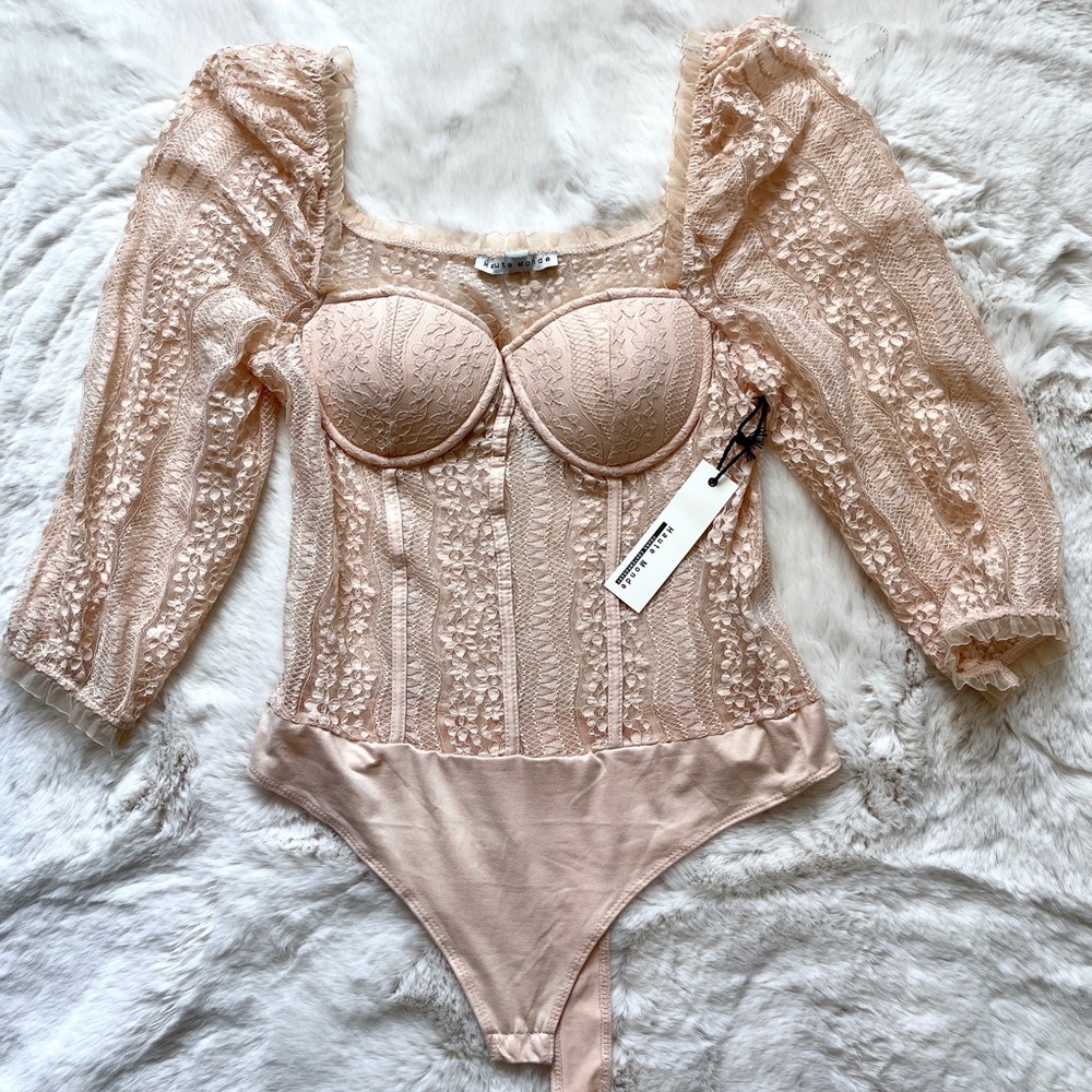 Haute Monde Cream Lacy Bodysuit Size Small